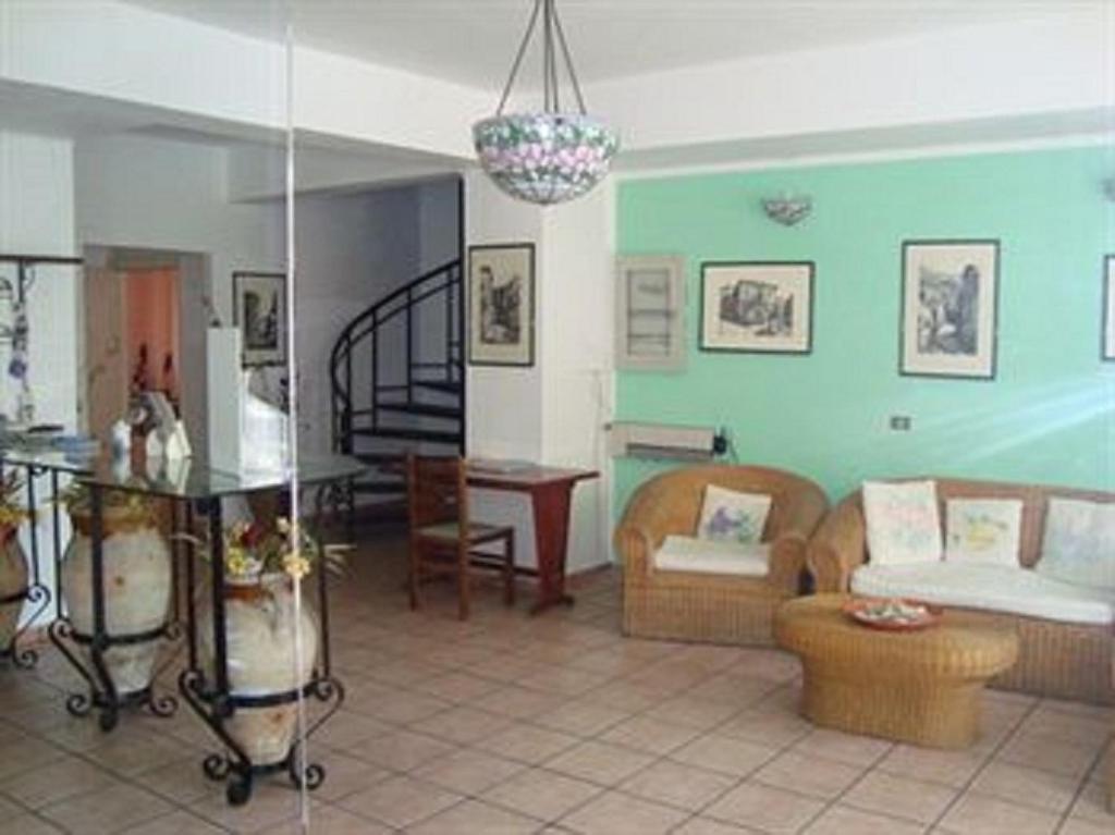 B&B La Grotta SantʼAlessio Siculo Exterior foto